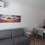 شقة Renovated By The لينانو سابيادورو